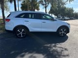 Used 2017 Kia Sorento EX image 2