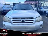 Used 2004 Toyota Highlander 4WD V6 w/ 3rd Row image 2