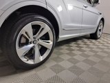 Used 2023 Bentley Bentayga image 4