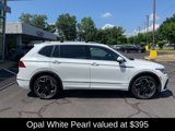 Used 2024 Volkswagen Tiguan SEL R-Line image 3