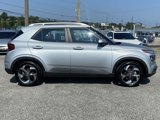 Used 2022 Hyundai Venue SEL image 2