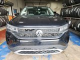 Used 2022 Volkswagen Taos SE w/ Panoramic Sunroof Package image 2