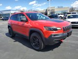 Used 2019 Jeep Cherokee Trailhawk image 4