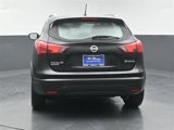 Used 2019 Nissan Rogue Sport SV image 2