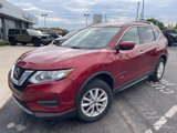 Used 2018 Nissan Rogue SV image 2