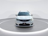 Used 2017 Chrysler Pacifica Limited image 3