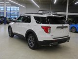 Certified 2022 Ford Explorer XLT w/ Equipment Group 202A image 5