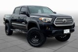Used 2016 Toyota Tacoma TRD Off-Road image 2