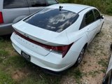 Used 2022 Hyundai Elantra SE w/ Cargo Package image 2