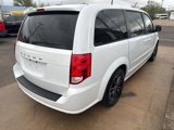 Used 2016 Dodge Grand Caravan SXT image 3