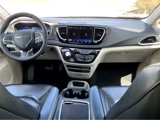 Used 2022 Chrysler Pacifica Touring-L image 3