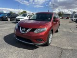 Used 2014 Nissan Rogue S image 2