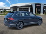 Used 2021 Volkswagen Tiguan SE image 3