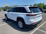 Certified 2022 Jeep Grand Cherokee Limited w/ Trailer Tow Prep Group (B) image 5