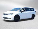 Used 2023 Chrysler Voyager LX image 3