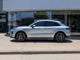 Certified 2020 Porsche Macan image 2