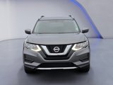 Used 2017 Nissan Rogue SV image 3