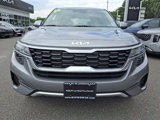 Certified 2023 Kia Seltos LX image 2