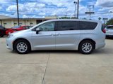 Used 2023 Chrysler Voyager LX image 4