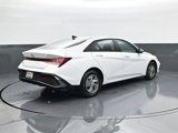 New 2025 Hyundai Elantra SE image 5