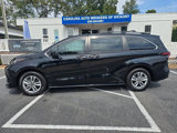 Used 2022 Toyota Sienna XLE Woodland Edition image 3