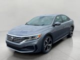 Used 2021 Volkswagen Passat 2.0T R-Line image 3