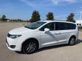 Used 2020 Chrysler Pacifica Touring-L image 6