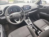Used 2022 Hyundai Venue SE image 2