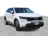 Used 2022 Kia Sorento LX image 2