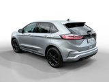 Certified 2022 Ford Edge SE w/ Black Appearance Package image 3