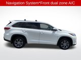 Used 2018 Toyota Highlander XLE image 5