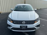 Used 2017 Volkswagen Passat 1.8T R-Line image 2