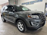 Used 2017 Ford Explorer XLT w/ Equipment Group 202A image 2
