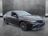 Used 2023 Toyota Camry SE image 3