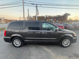 Used 2015 Chrysler Town & Country Touring-L w/ Driver Convenience Group image 4