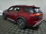 Used 2023 Nissan Pathfinder Platinum image 6