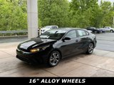 Used 2023 Kia Forte LXS image 3