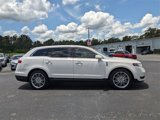 Used 2019 Lincoln MKT AWD image 3