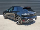Certified 2024 Porsche Macan image 3
