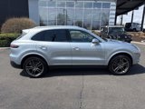 Used 2022 Porsche Cayenne image 4