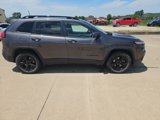 Used 2018 Jeep Cherokee Latitude w/ Altitude Package image 4