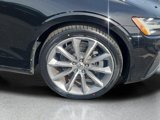 Used 2021 Volvo S60 T5 Momentum w/ Premium Package image 4