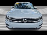 Used 2018 Volkswagen Tiguan SE w/ Panoramic Sunroof Package image 4