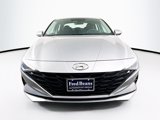 Used 2022 Hyundai Elantra SEL image 2