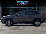 Used 2018 Jeep Cherokee Latitude image 2