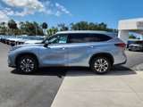 Used 2022 Toyota Highlander XLE image 4