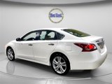 Used 2013 Nissan Altima 3.5 SL w/ Technology Pkg image 2