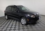 Used 2016 Volkswagen Tiguan S image 2