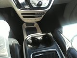 Used 2022 Chrysler Pacifica Touring-L image 5