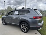 Used 2022 Volkswagen Atlas SEL image 3